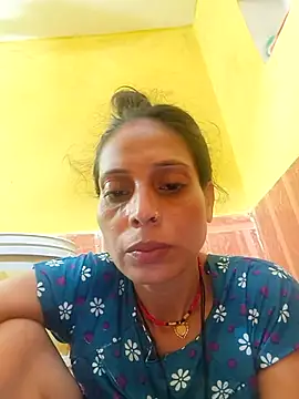 Sexy-Suhani2