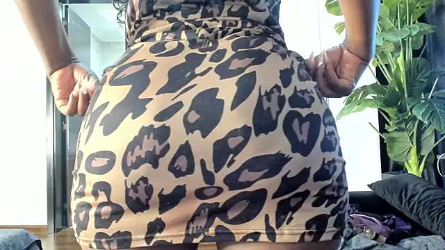 naughty_bigass (F young) - anol show