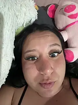 Alaia33200's cam show statistics and live stream