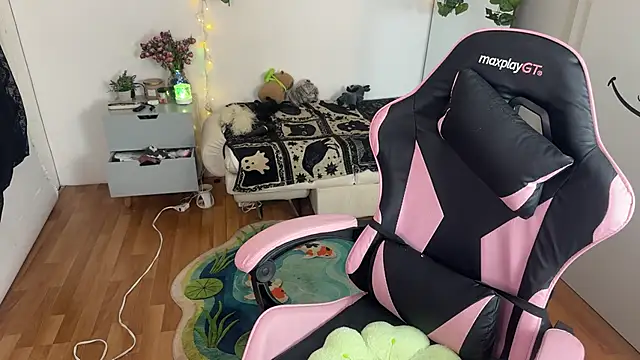 ari_kat webcam