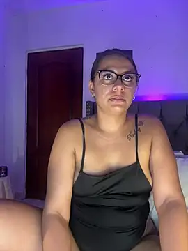 ema_zoe webcam