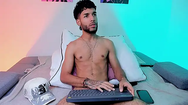 thiagoferreti - Thiagoferreti's free webcam - UK Sex Cams