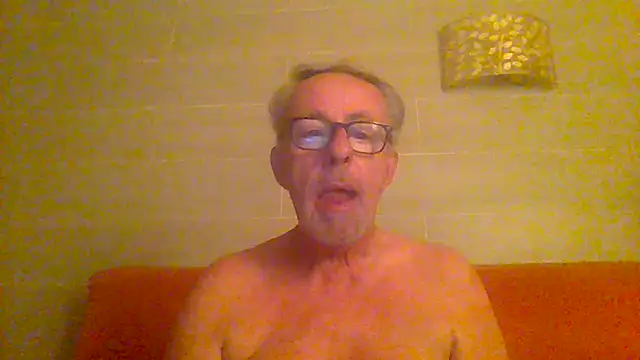 tuggy59 live cam on StripChat
