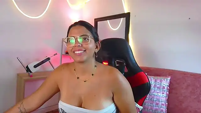 Megaan_Greey live webcam