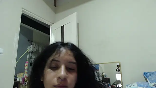 AlinaWoolf_ webcam