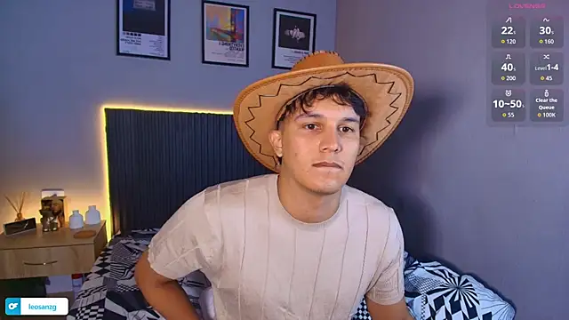 Leo_Savage_ webcam