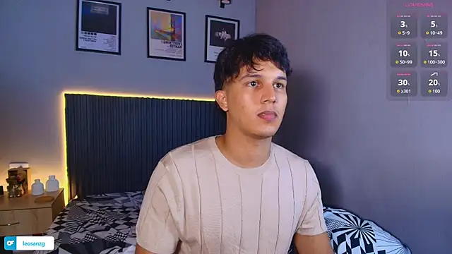 Leo_Savage_ webcam