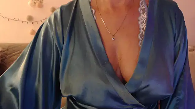 YourfantasyGiuly live cam on StripChat