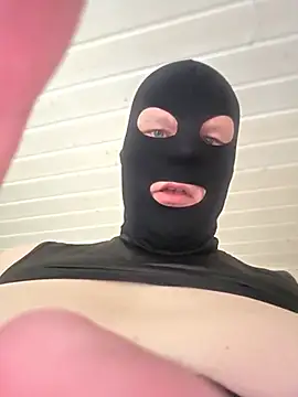 Piercedspandexcd live cam on StripChat