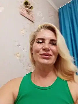 JennyOMay live cam on StripChat