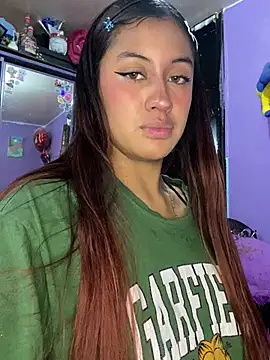 leyla_collinss_ (F teen) - show bobs + saliva