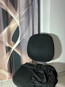 cherry_skinnyy_ webcam