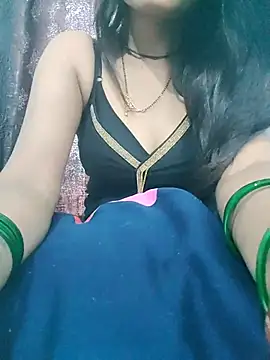 usha__004 live cam on StripChat