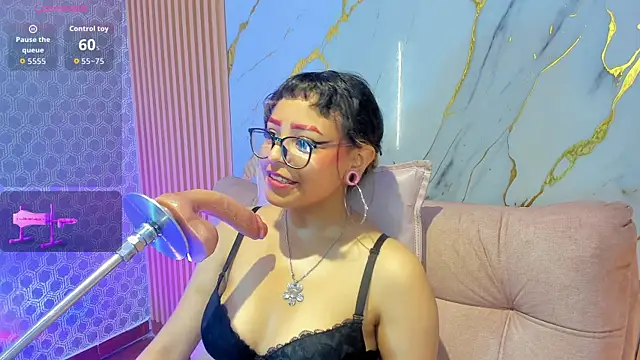 Willow_Levine webcam