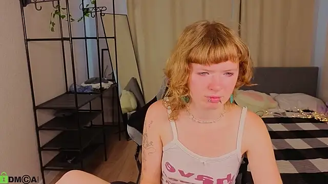 VioletDesiree live cam on StripChat