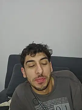 LeoyNicky98 webcam
