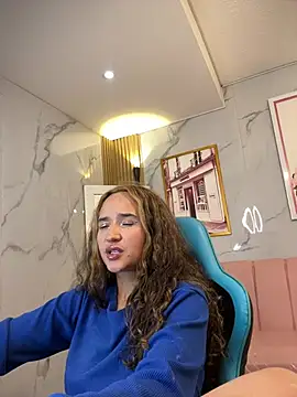 bella_vibess_s webcam