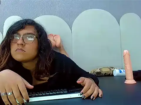 jessie_dark30 webcam