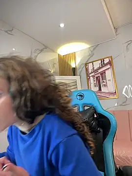bella_vibess_s webcam