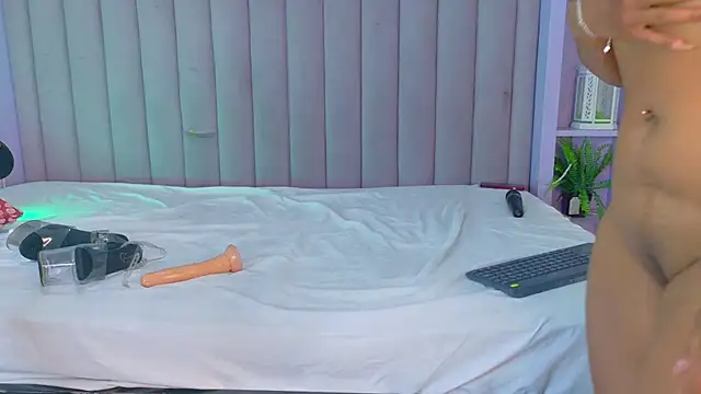 Meganlove__ webcam