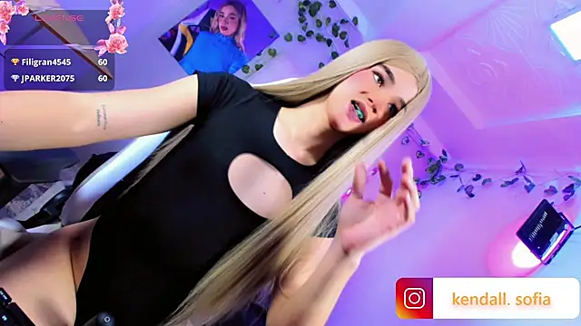 Sophiaa_doll_ webcam