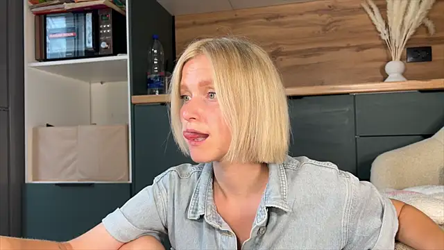 Adelovenick live sex cam