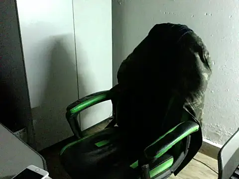 SOLESFETISHBR live cam on StripChat