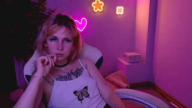 CaliforniaDreamerr live cam on StripChat