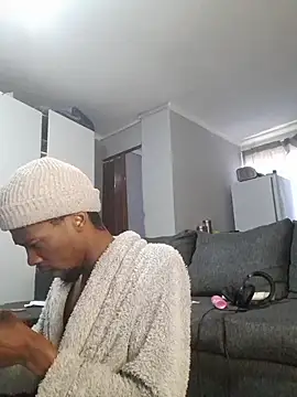 Koolbend's cam show statistics and live stream