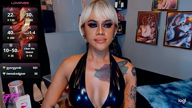 StellaStrong30 live cam on StripChat