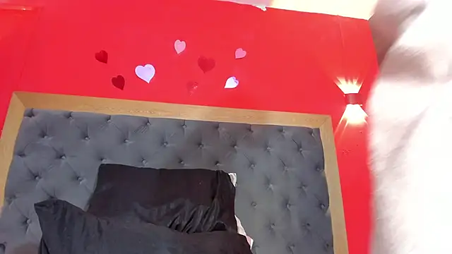 YayaHilton webcam