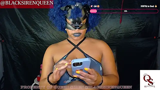 BlackSirenQueen webcam