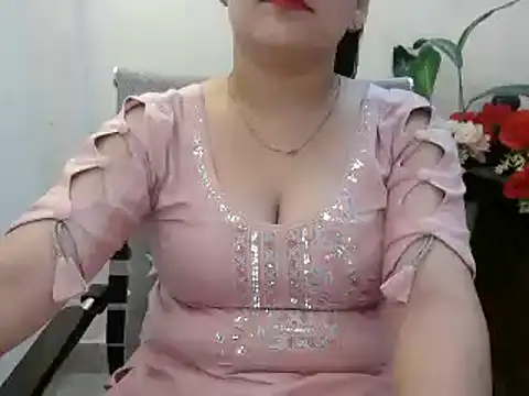_chitranshi live cam on StripChat