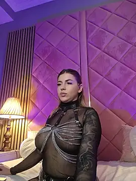IveySin live cam on StripChat