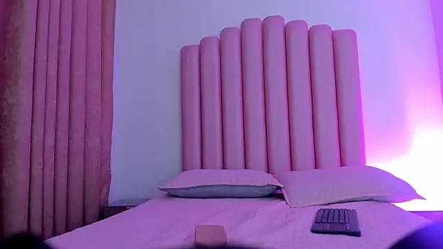 Lana_fox01 live cam on StripChat
