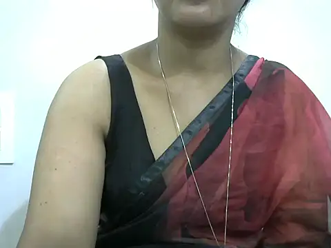 reshmika_reddy live cam on StripChat