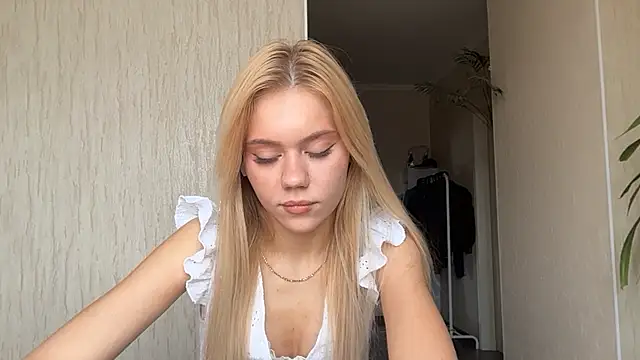 Glamorforyou live cam on StripChat