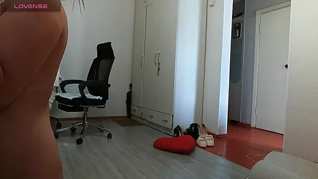 MissValday webcam