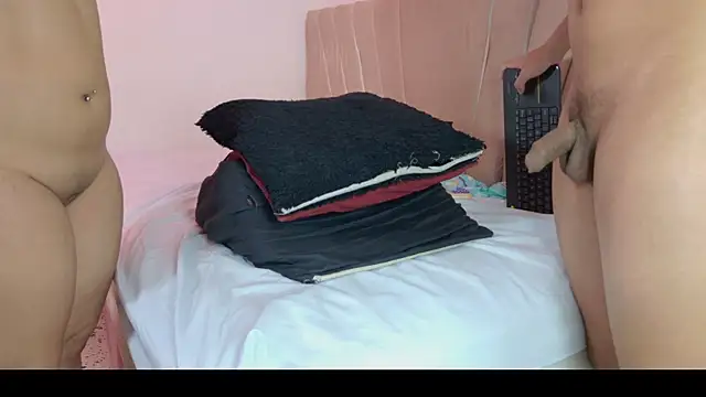 aly_n_sebas webcam