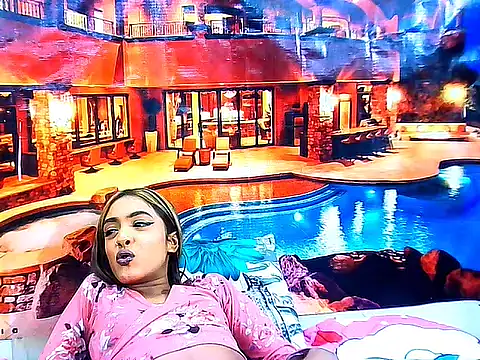 IndianPretty14u2Luv webcam