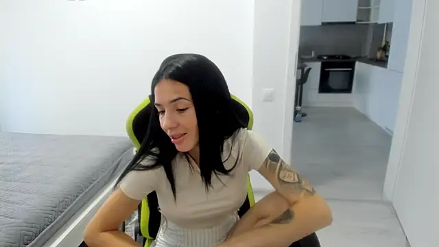 Emmapmg live cam on StripChat