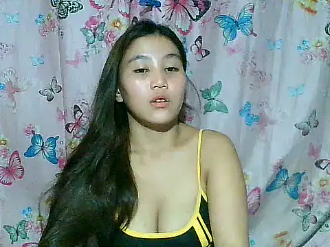 SexyAsianPussy4u live cam on StripChat