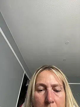 blondnboujee53 - Blondnboujee53's free webcam - UK Sex Cams