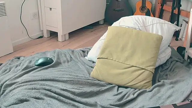 CeriseLapine webcam