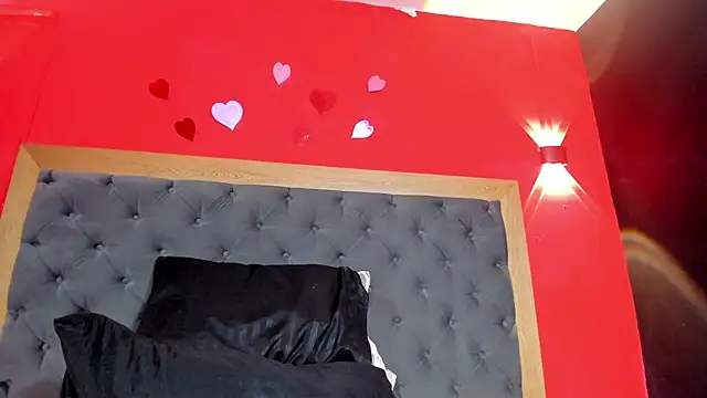 YayaHilton webcam