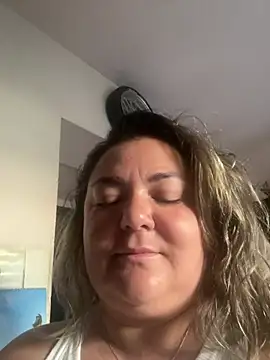 MikyVesela webcam