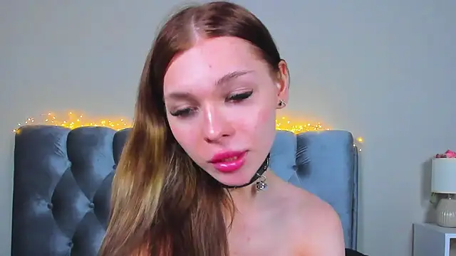 Blondy_Fina webcam