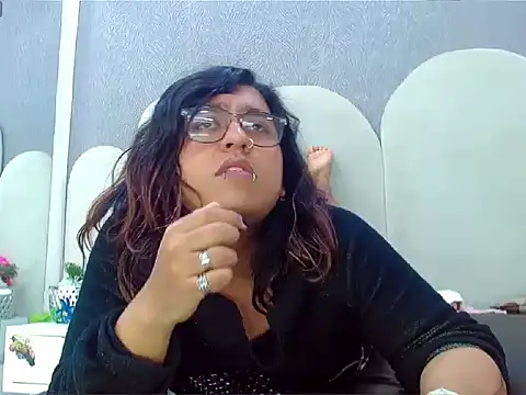 jessie_dark30 webcam