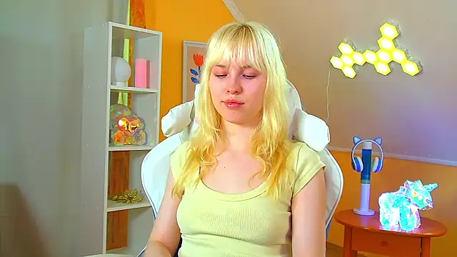 HannahHollis live cam on StripChat