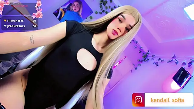 Sophiaa_doll_ live cam on StripChat